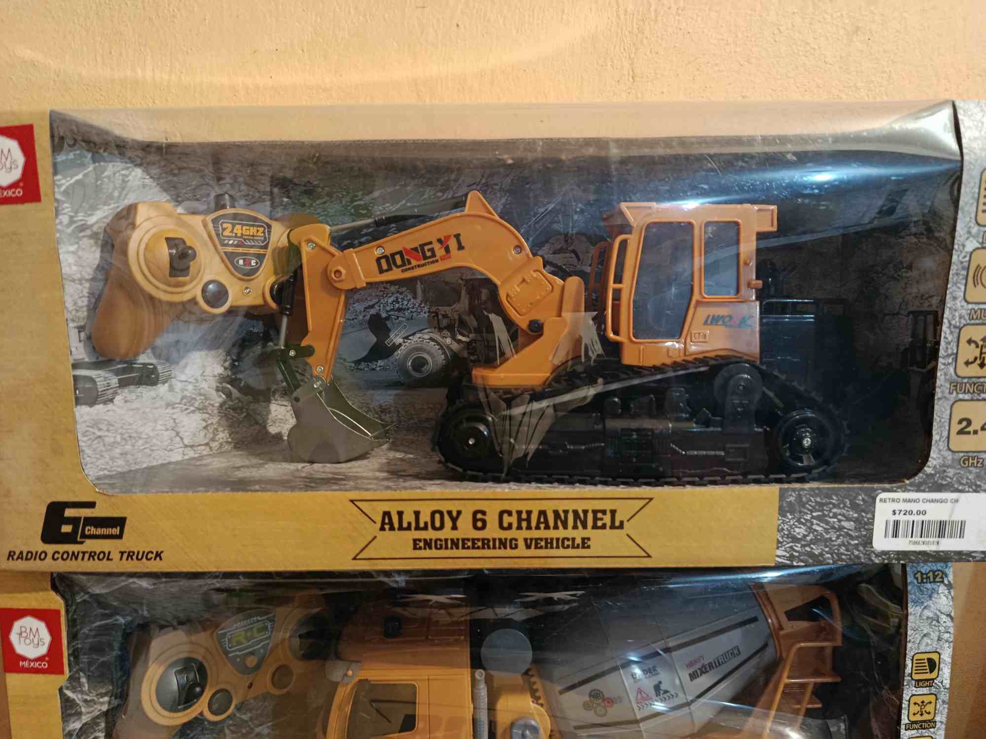 Máquina con garra, juguete a control remoto